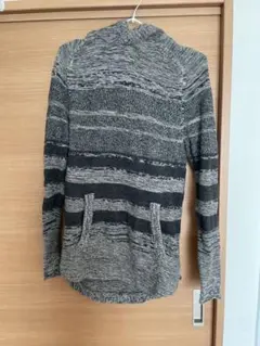 AMERICAN EAGLE OUTFITTERS フード付きニットセーター