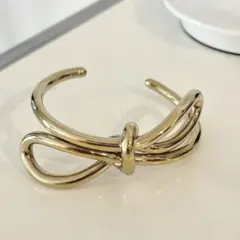 BALENCIAGA リボンバングル BALENCIAGA（ブレスレット/バングル）のフリマアイテム一覧