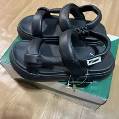 新品　PUMA サンダル　24.0 黒　ブラックのサムネイル