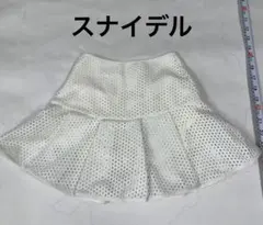 美品！スナイデル パンチング フレアスカート ホワイトのサムネイル