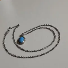 青色オーバルペンダント シルバーチェーンネックレス