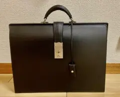 【美品】万双 ブライドル細マチダレスバッグ ブラックのサムネイル