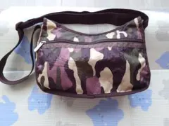 LeSportsac 迷彩ショルダーバッグ