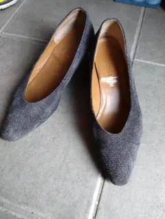 TRUSSARDI　グレー　スエード　パンプス