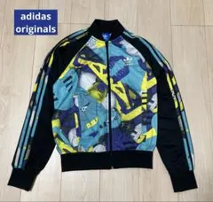 adidas originals トラックジャケット 総柄