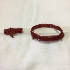 赤いビーズワイヤーチョーカー、ブレスレットのセット