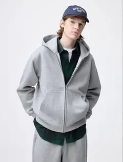 GU グレー フルジップ パーカー Sサイズ