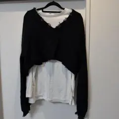 ニットセーターとTシャツのセット