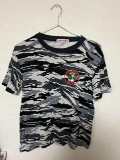 LOVERSHOUSE メリーグレー迷彩Tシャツ Mサイズのサムネイル