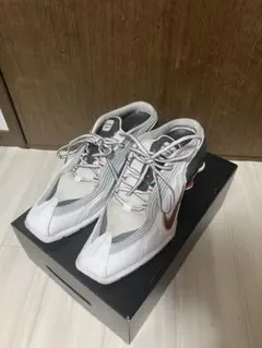 Martine Rose Nike Shox MR4のサムネイル