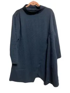 ダークグレー ケーブル編みポンチョ風ニット