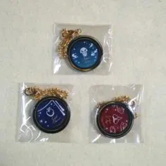 DISNEY　ディズニー　ツイステ　ツイステッドワンダーランド　ガラスチャーム