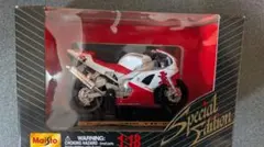 Maisto YAMAHA YZF-R1 1/18のサムネイル