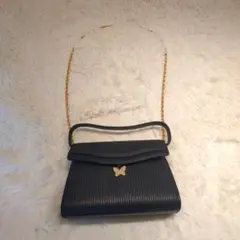 Item thumbnail for item d3222b4f-83a5-4a8a-a74d-7c431f617af9