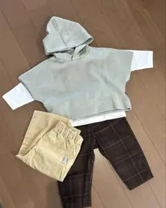 新品プチマイン4点セット(白ロンT＆半袖パーカー& 80と90cmズボン)