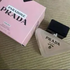PRADA 女性用香水 三角形ボトル✨箱付き✨ - メルカリ