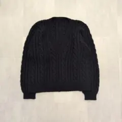 カジュアル　モード系　セーター　ケーブルニット　Vネック　黒　厚手　ノームコア