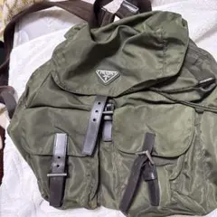 PRADA オリーブグリーン リュック