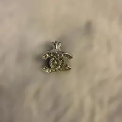 ロゴモチーフ クリップ式イヤリング ヴィンテージ