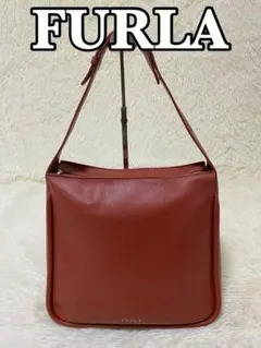 FURLA フルラ　赤　本革レザーショルダーバッグ　肩掛け　手提げ