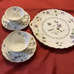 【お値下げ】ノリタケ　すみれ柄　ティーカップ（２客）、ケーキ皿　セットで