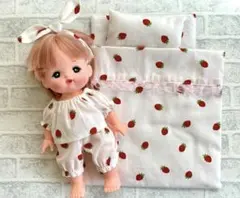 292 メルちゃんソランちゃん　　パジャマ布団セット