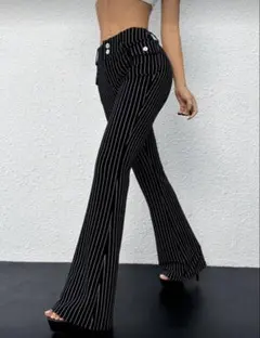 ストレッチ素材 ブラック・ホワイトストライプ ブーツカットデニム