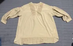ベージュ 刺繍 7分袖チュニック