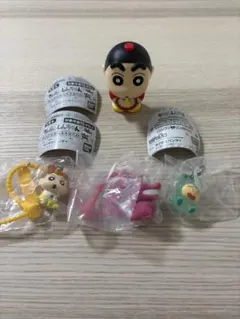 クレヨンしんちゃん ガチャガチャまとめ売り　めじるしアクセサリー　マルチチャーム