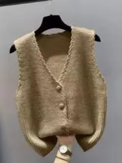 ベージュ Vネック ニットベスト