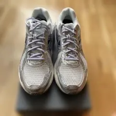 New Balance ML860GG2 ランニングシューズ ホワイト/ネイビー