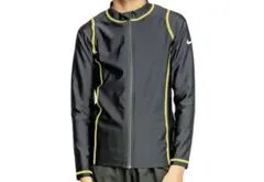 NIKE ラッシュガード　130cm