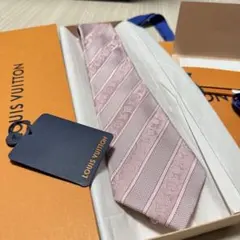 箱紙袋セット✨LOUIS VUITTON ヴィトンネクタイ　LVネクタイのサムネイル
