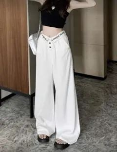 白ワイドパンツ