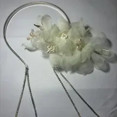 結婚式アクセサリー　カチューシャ　コサージュ