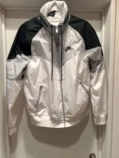 【本日限定価格】希少大人気Nike ウィンドブレーカー ホワイト/ブラック