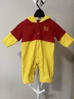 ディズニー　くまのプーさんフード付きベビーロンパース　60-70