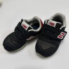 New Balance キッズ スニーカー 黒/赤 ベルクロ　13.５センチ