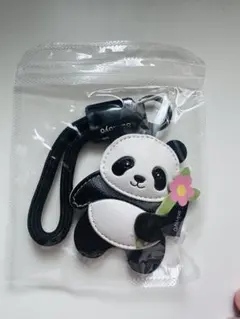 【新品未開封】レザー パンダ バッグチャーム キーホルダー おまけ付き