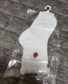 【新品未使用品】ファミリア　りんご　靴下