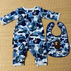 BAPE KIDS カモフラロンパースとビブセット80cmのサムネイル