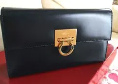 フェラガモ、ハンドバッグ