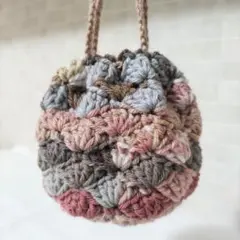 ハンドメイド 編み物 かぎ針編み いろいろカラーのミニ巾着