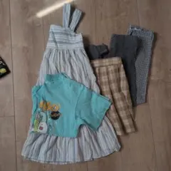 ユニクロ　130セット　ワンピ　Tシャツ　キュロットパンツ　レギンスパンツ２