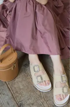 Herlipto Double Strap Crystal Sandalsのサムネイル