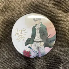 進撃の巨人　リヴァイ　バースデー　缶バッジ