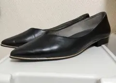 RANDA ブラックレザーポインテッドトゥパンプス