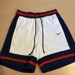 NIKE バスケットボール　ショーツのサムネイル
