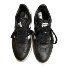 アディダス　オリジナル　厚底スニーカー