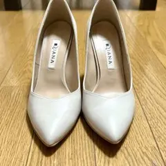 DIANA ライトグレー　ハイヒール